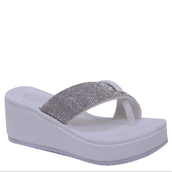 Size 5.5 Italina Black Silver Rhinestone Embellished Platform Thong Sandal - Picture 3 of 6